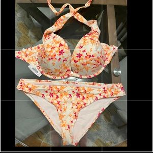 Adore Me halter bikini 32DDD top Medium Bottom